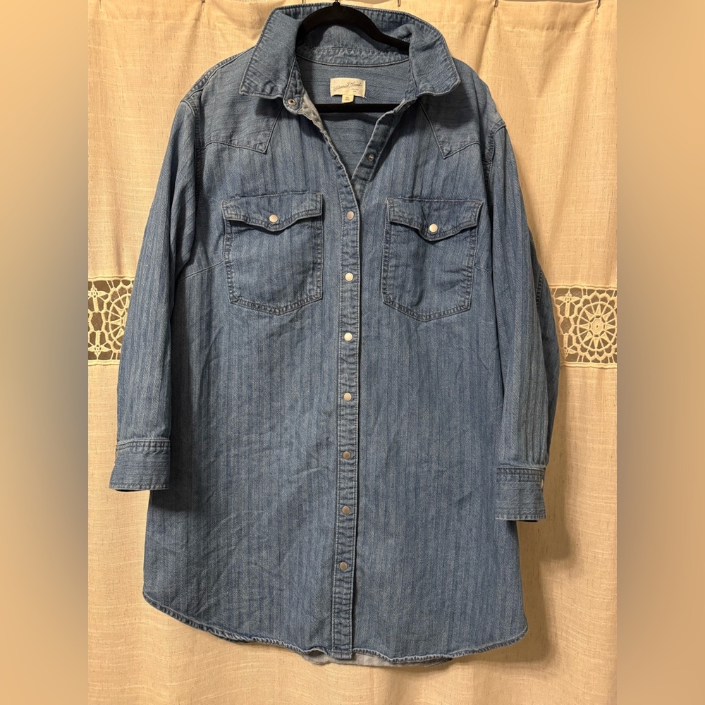 Universal Thread Denim Long Button-Up Shirt